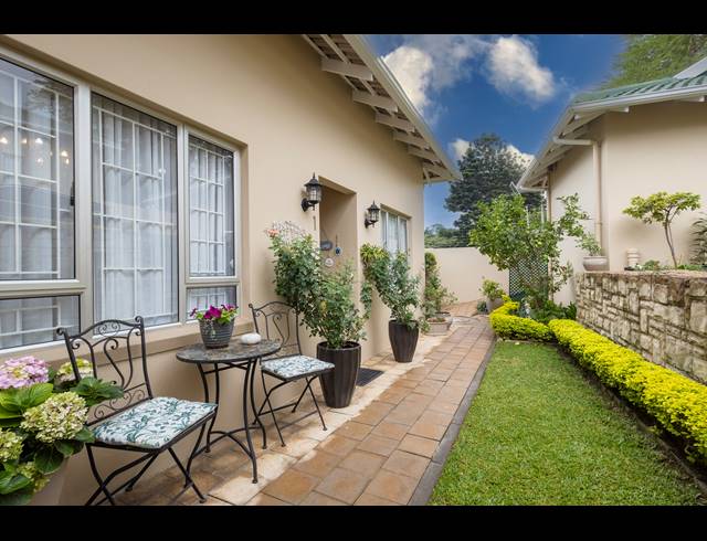 3 BEDROOM TOWNHOUSE FOR SALE IN SOMERSET PARK